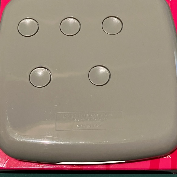 New Mary Kay Makeup Compact💞💞 - Picture 3 of 5